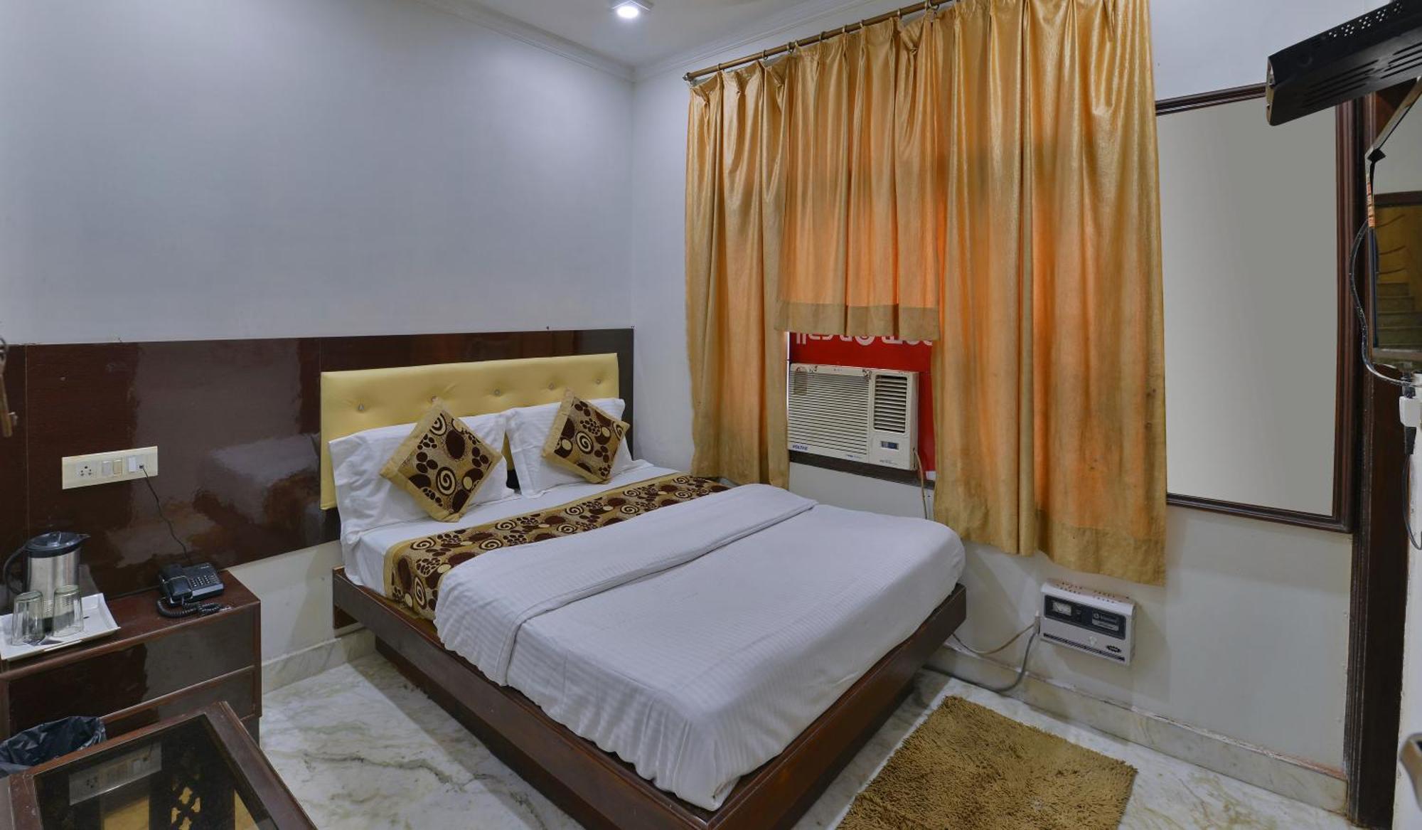 Family Hotel By Pg International Nueva Delhi Exterior foto