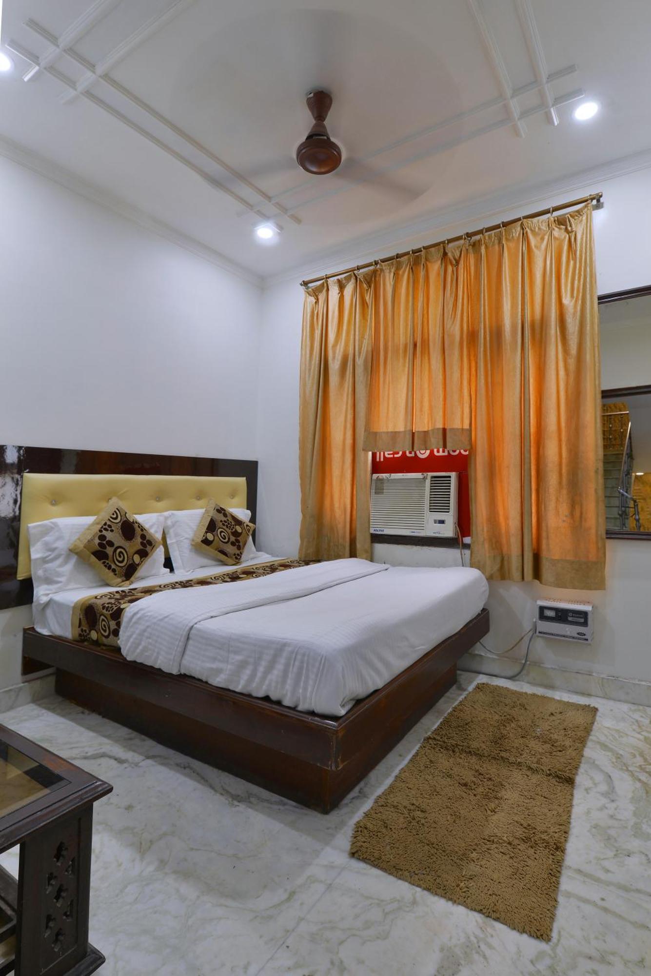 Family Hotel By Pg International Nueva Delhi Exterior foto