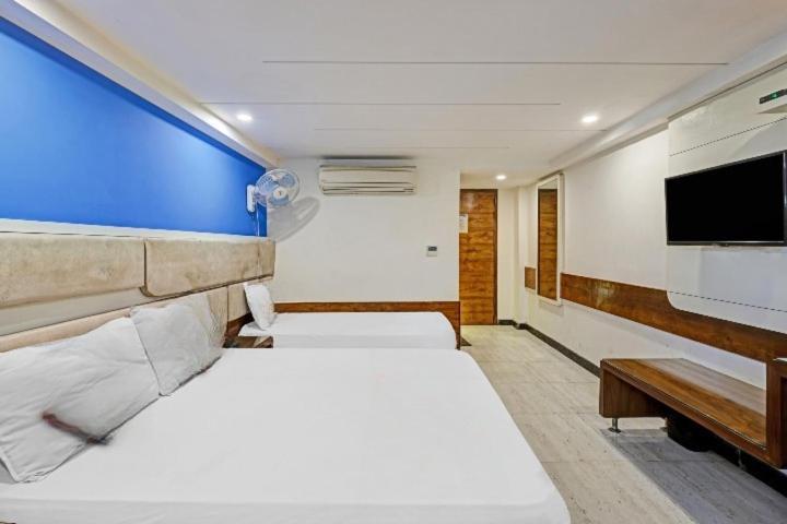 Family Hotel By Pg International Nueva Delhi Exterior foto